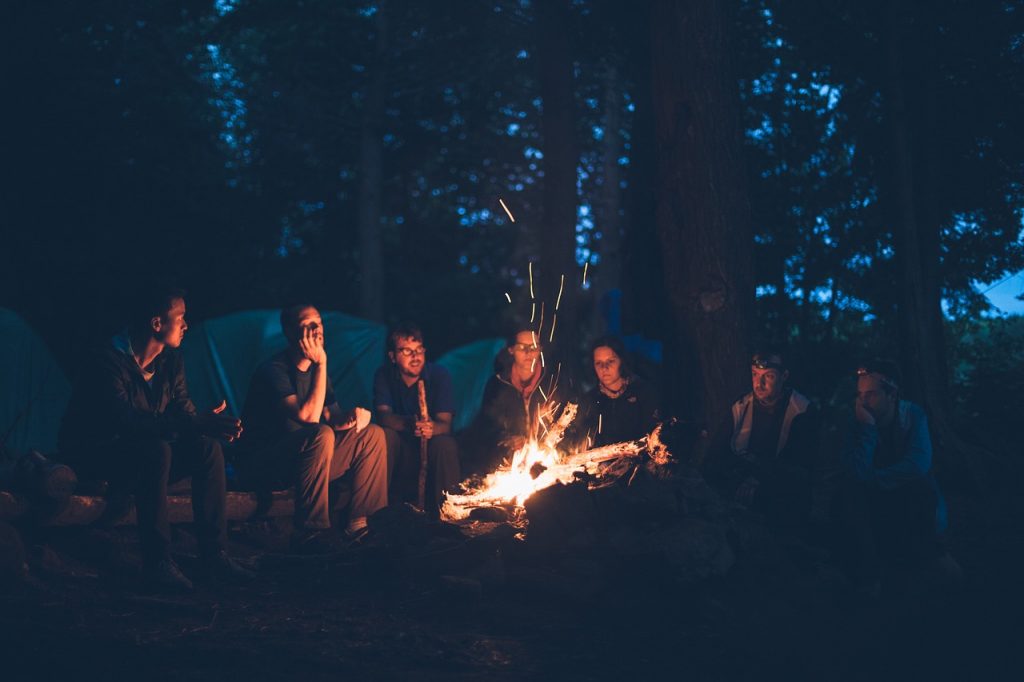 how to build a good campfire